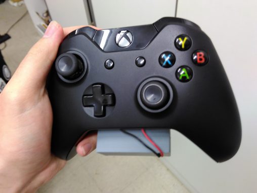 Hacking an Xbox controller to build an immersive VR experience